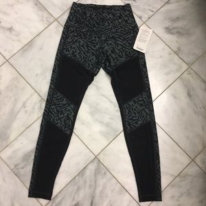 Lululemon Hot to Street Mesh Leggings